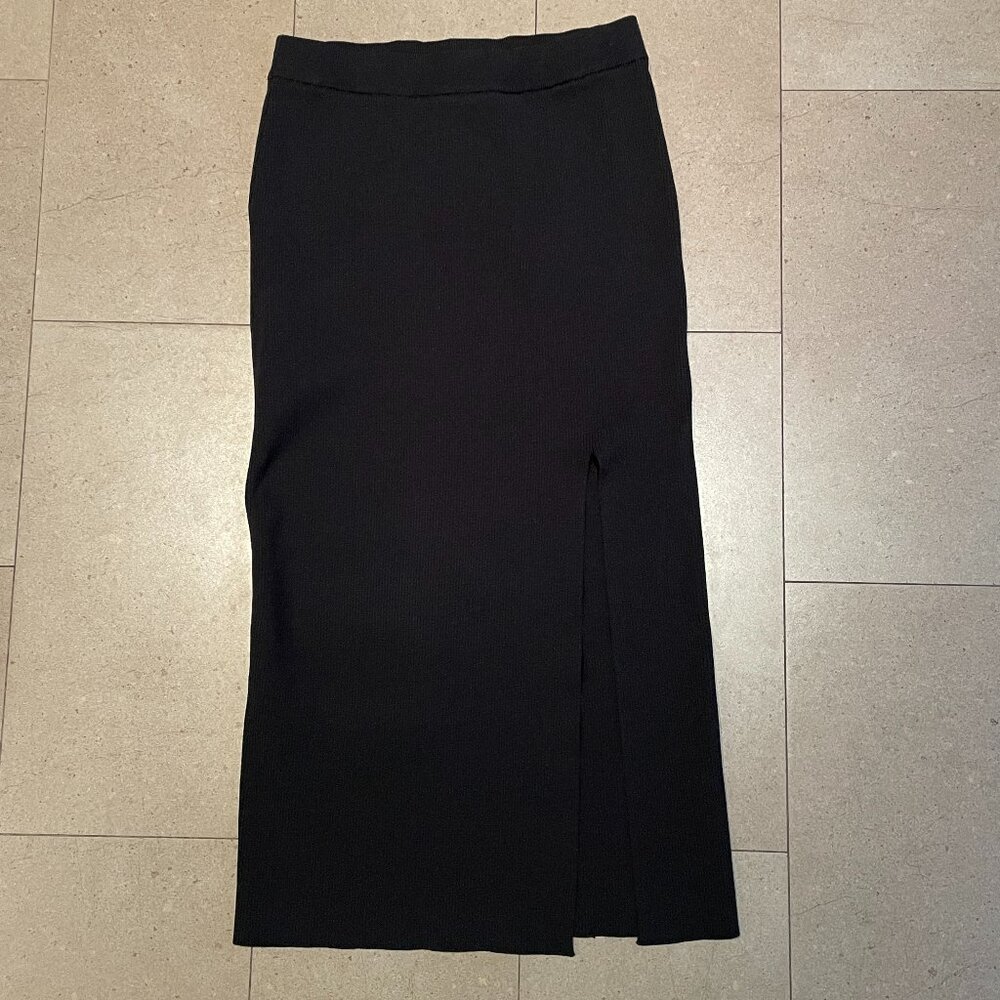 Classic Sanctuary Long Black Knit Maxi Skirt with high slit-Medium